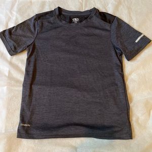 Xersion Boys Black T-Shirt, size 8